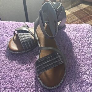 Elegant Gray Women's Sandals